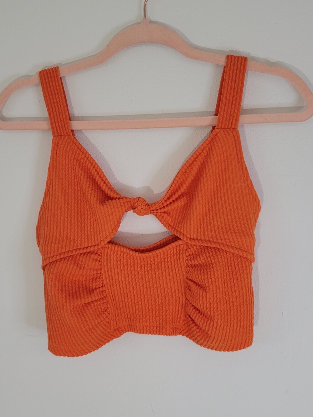URBAN OUTFITTERS WOMEN SIZE S/P Orange Knit Cutout Crop Top